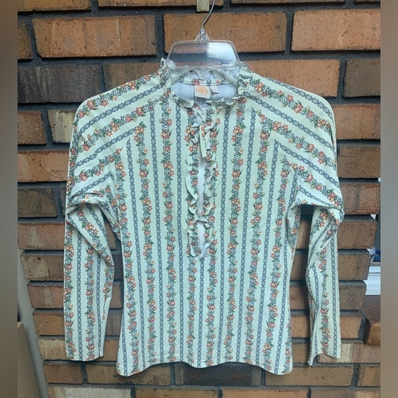 Tory Burch Tops - Tory Burch Gemini Link Rose Print Ruffled Surf Shirt